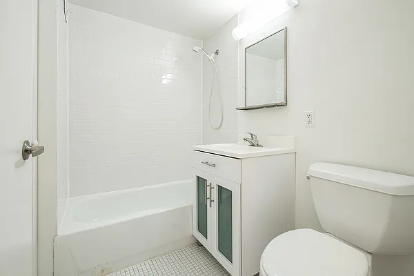 Rented by Compass | media 9