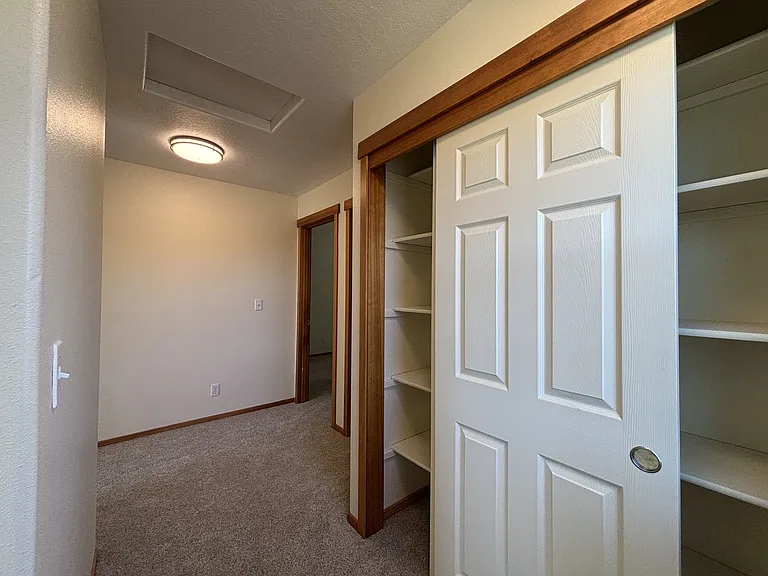 610 Maple St #MAIN — Photo 15