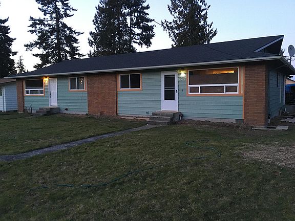 Side Deck and landscaping coming soon