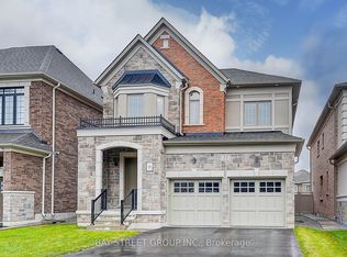 14 Botelho Cir, Aurora, ON L4G3X3