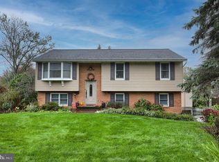 393 Jay Ln, Mountville, PA 17554