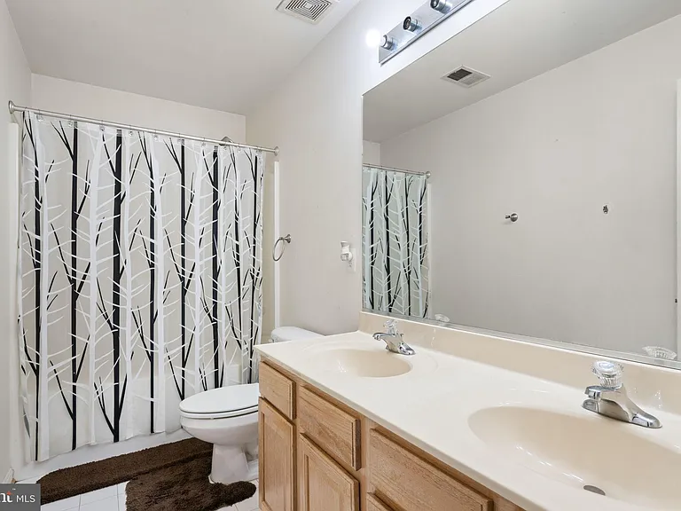 523 Windermere Dr — Photo 21