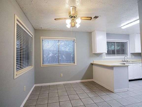 5th image of 7527 Flair Oaks Dr