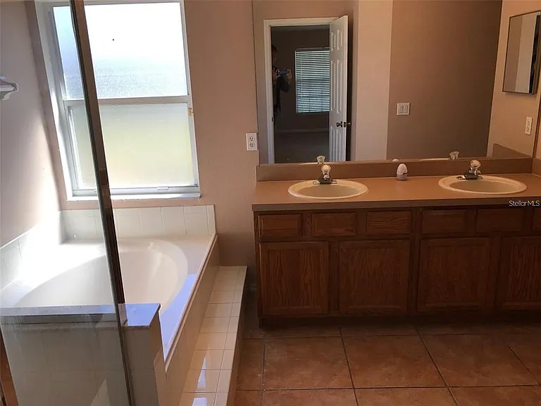 251 Heronwood Cir — Photo 6