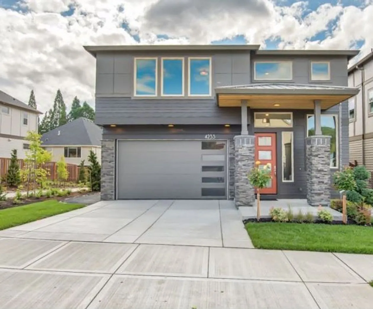 Beautiful Modern 4 BD | 3.5 BA | Home In Thomson Woods | Spectacular Location! — Photo 1