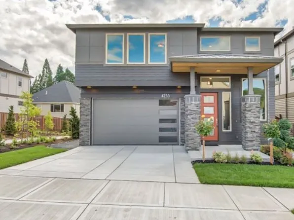 4233 NW Woodgate Ave, Portland, OR 97229