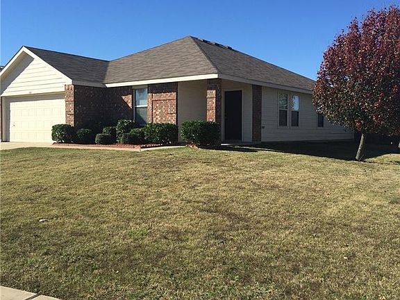 2nd image of 100 Sandlewood Dr