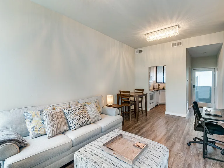 3907 Throckmorton St #4 — Photo 2