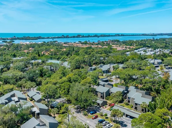 120 Woodland Pl #120, Osprey, FL 34229