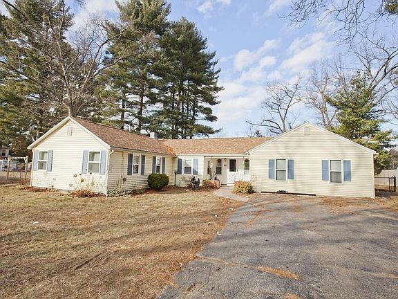 90 Parkerview St, Springfield, MA 01129 | Zillow