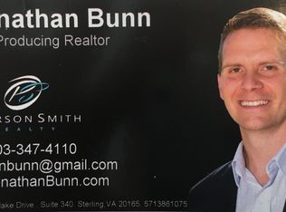 14175 Autumn Cir, Centreville, VA 20121