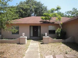 110 Normandy Cir W, Palm Harbor, FL 34683