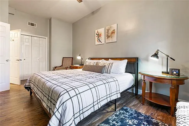 1244 Clouet St — Photo 7