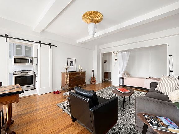 5th image of 405 W 23rd St APT 10F