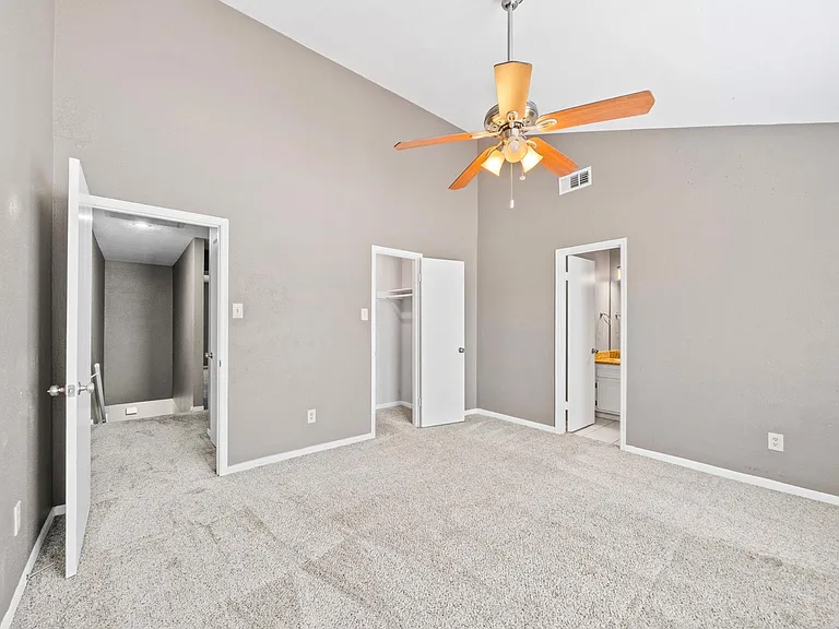7716 Challie Ln #7716 — Photo 16