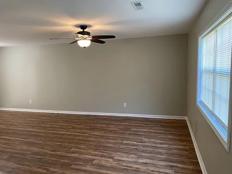448 Oakland Rd #1 — Photo 7