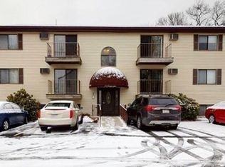 17 Farrar Ave APT 4, Worcester, MA 01604