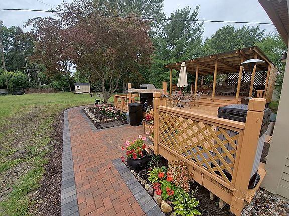 Half Deck has steel roof