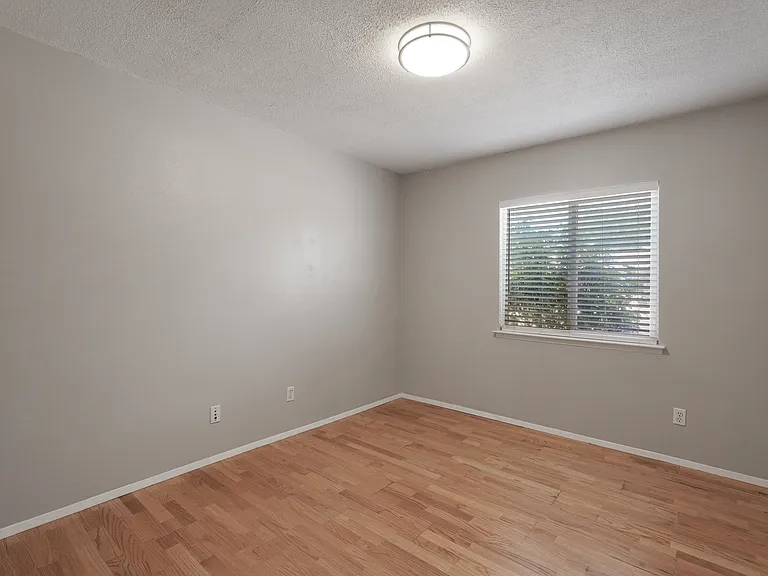 7553 Union St NE — Photo 11