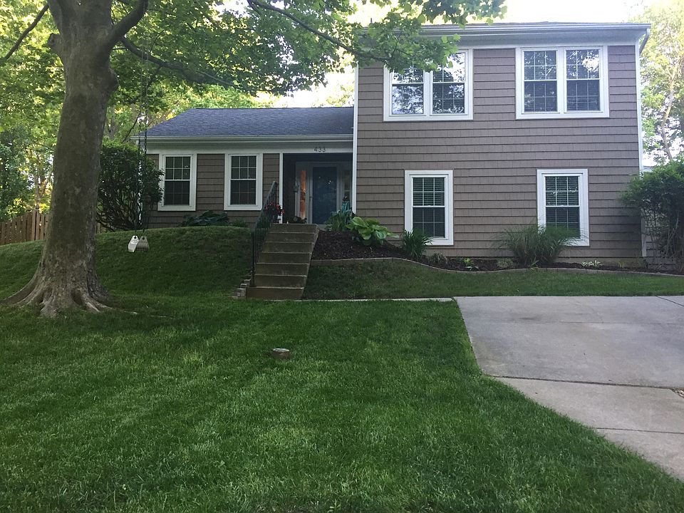 1st image of 433 Kings College Dr