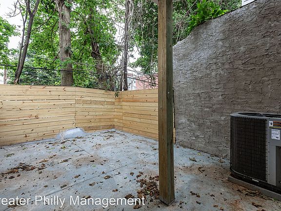 5th image of 2932 Westmont St