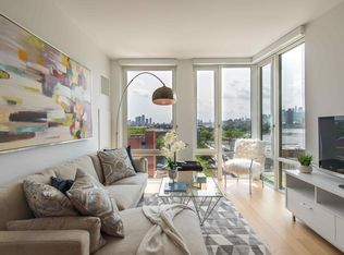 10 Halletts Poin #606, Astoria, NY 11102