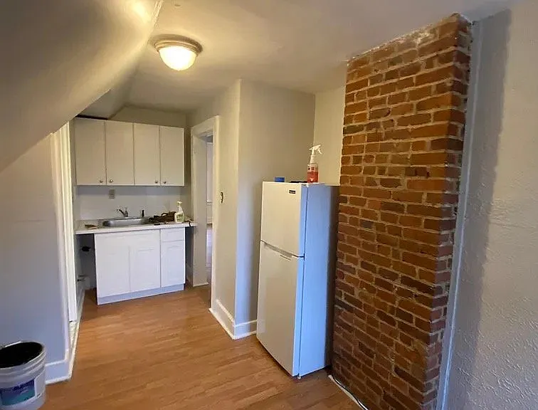 50 Walnut St #3 — Photo 4