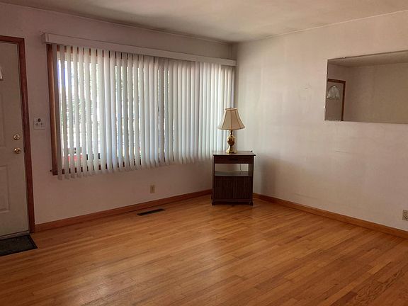 2nd image of 3332 Duluth St
