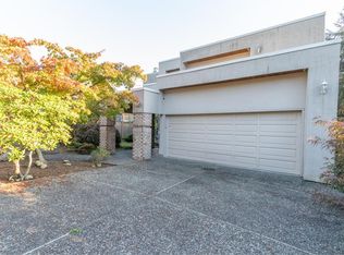 2278 Jefferson Ave, West Vancouver, BC