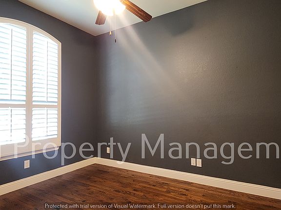 4th image of 5621 Grove Cove Dr