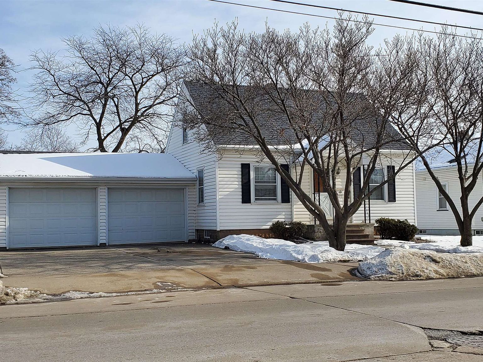 1110 Knapp St, Oshkosh, WI 54902 Zillow