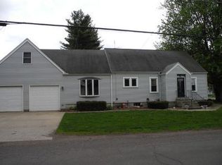 315 W Winthrop St, Earlville, IL 60518