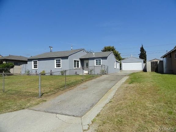 2nd image of 5452 N Oakbank Ave