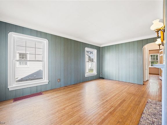 4th image of 16605 Elsienna Ave