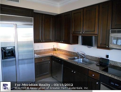 3rd image of 4240 Galt Ocean Dr APT 601