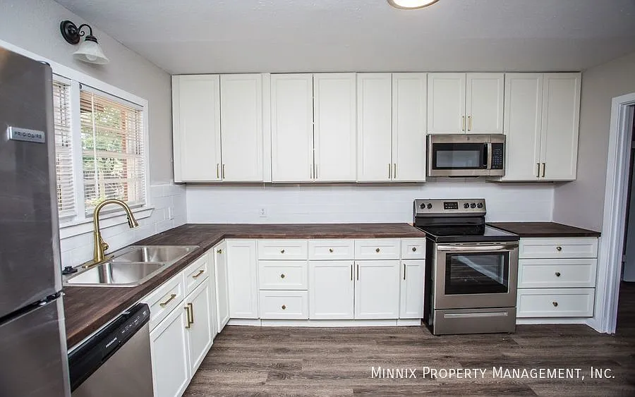 Close to Texas Tech | 3 Bedroom | 5510 43rd St. — Photo 3