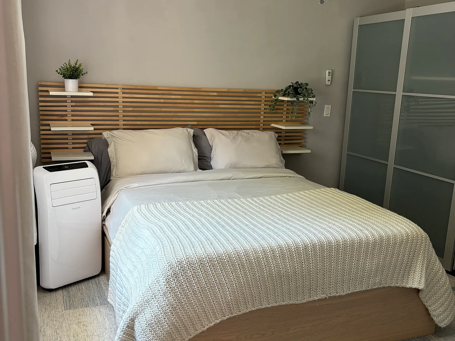 1 bed, 330 sqft, $1,900 — Photo 4