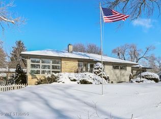 28588 W Chamberlain Dr, Barrington, IL