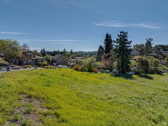 3rd image of 12 Dorenfeld Court