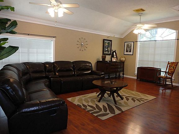2nd image of 6415 Avenel Dr