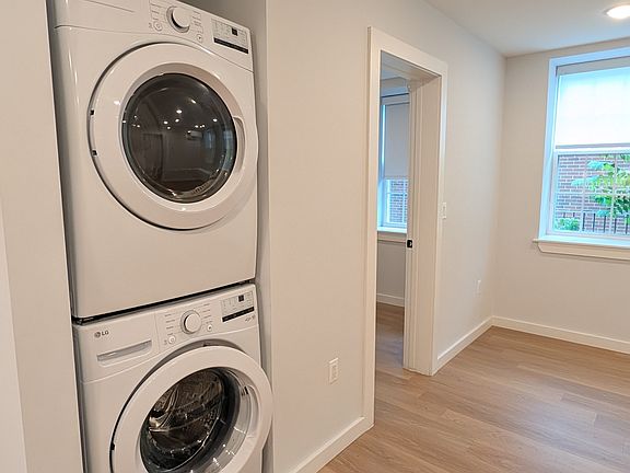 5th image of 55-A121 Tunxis Ave #121