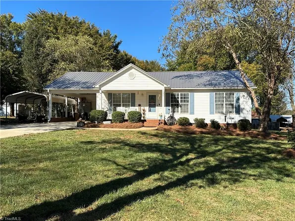 150 Greenhaven Dr, Lexington, NC 27292