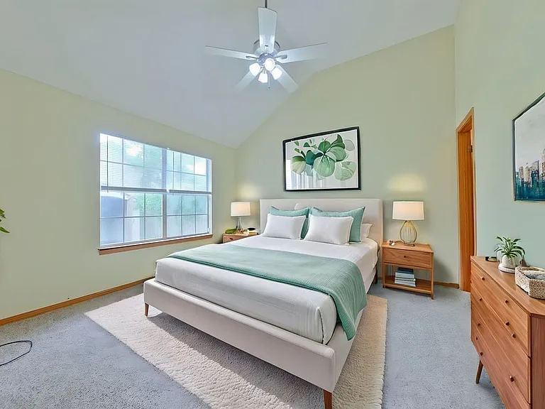 2815 Old Carriage Ln — Photo 10