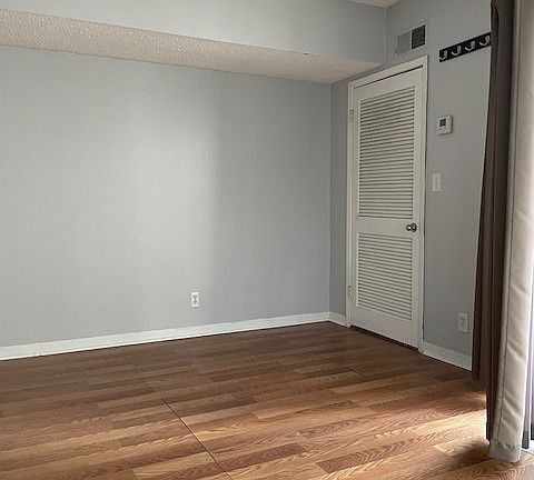 5th image of 900 19th Ave S #2