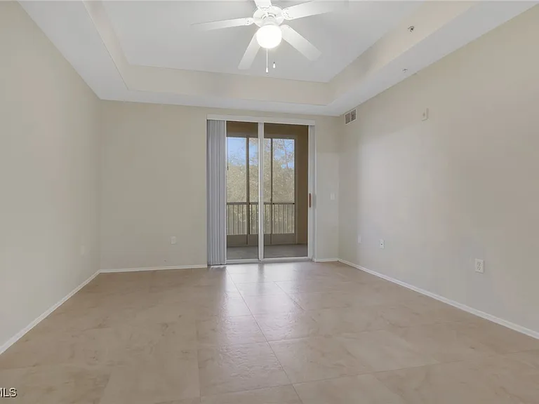 9025 Colby Dr #2111 — Photo 15