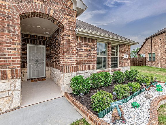3rd image of 213 Pintail Dr