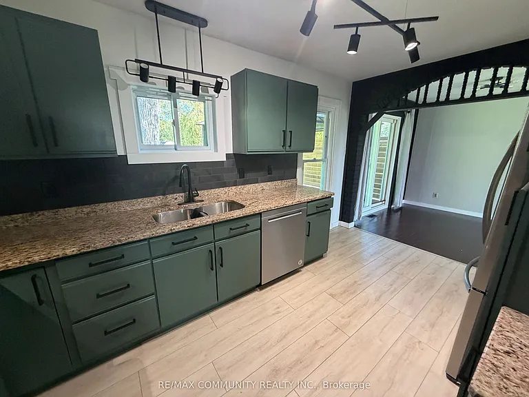 2292 Hamilton Rd — Photo 20