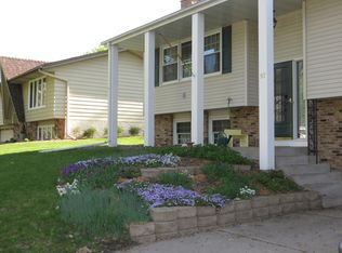 57 16th Ave SW, New Brighton, MN 55112