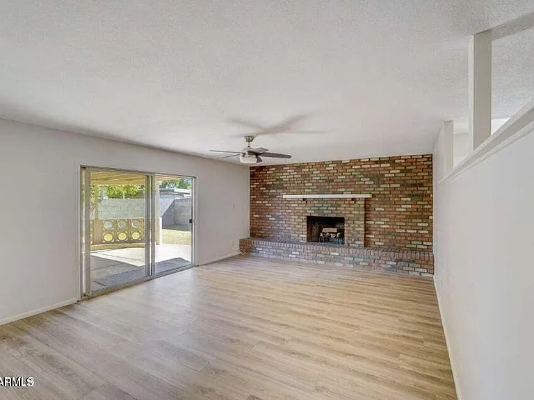6310 W Berridge Ln — Photo 7