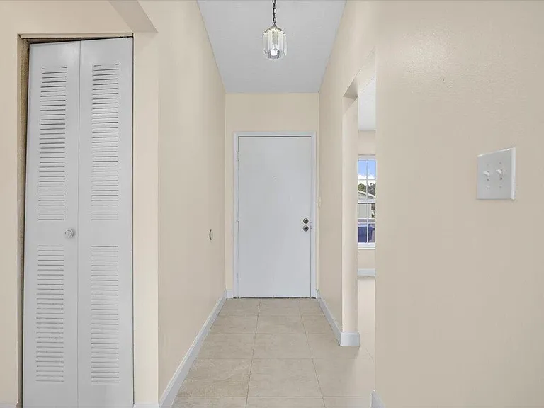 5540 Lakewood Cir S #F — Photo 10